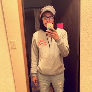 Meet your Posher, Ulises